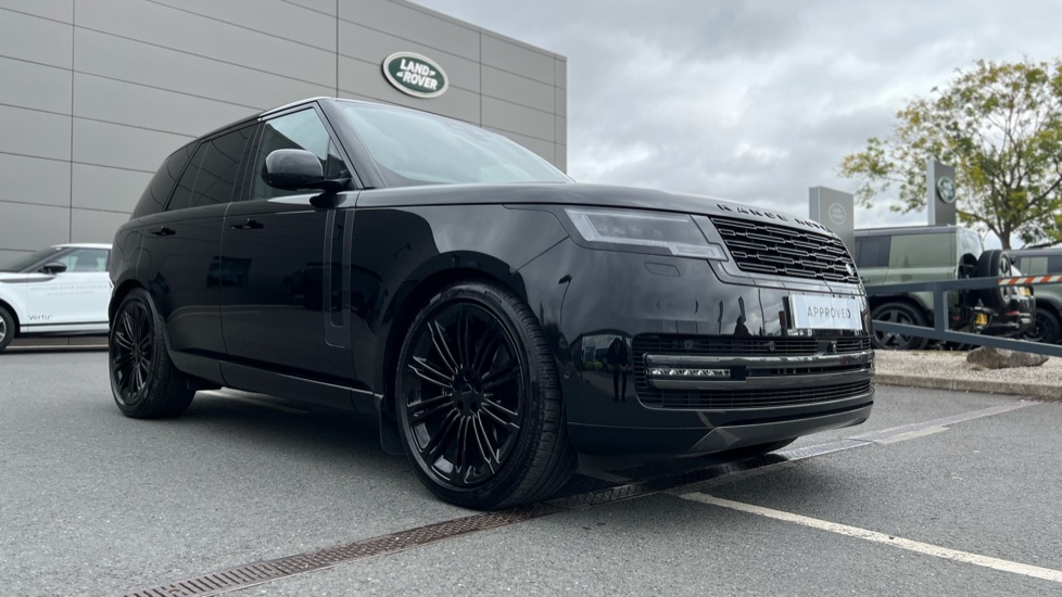 Land Rover Range Rover 3.0 D300 Edition 4dr Auto Diesel Estate - Image 25