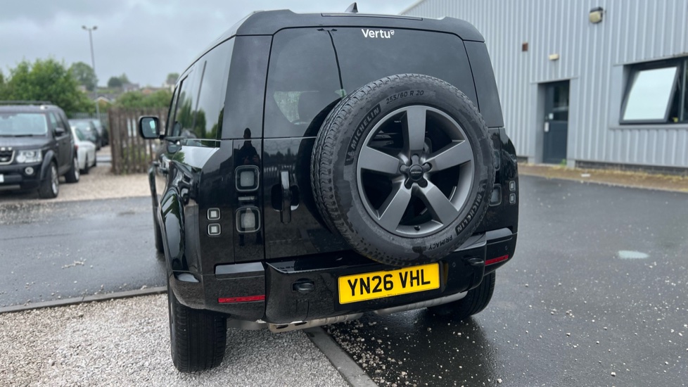 Land Rover Defender 3.0 D350 X-Dynamic SE 110 5dr Auto Diesel Estate - Image 28