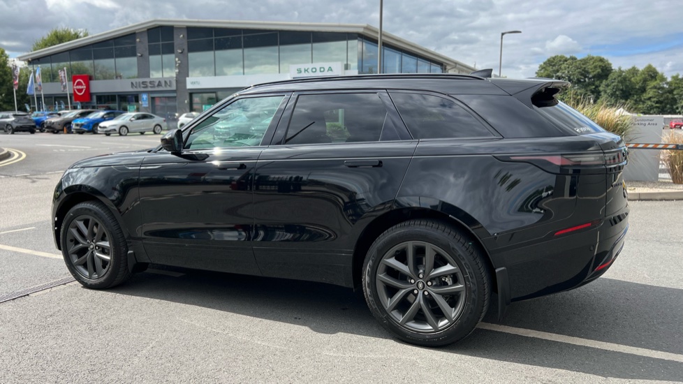 Land Rover Range Rover Velar 2.0 D200 MHEV Dynamic SE 5dr Auto Diesel Estate - Image 21