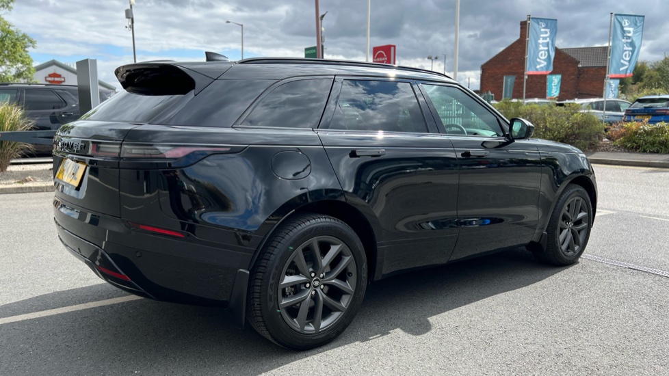Land Rover Range Rover Velar 2.0 D200 MHEV Dynamic SE 5dr Auto Diesel Estate - Image 27
