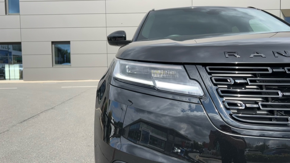 Land Rover Range Rover Velar 2.0 D200 MHEV Dynamic SE 5dr Auto Diesel Estate - Image 29