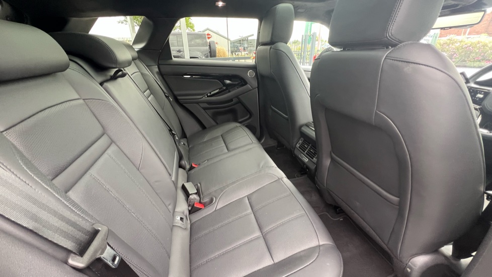 Land Rover Range Rover Evoque 2.0 D200 Autobiography 5dr Auto [Revised] Diesel Hatchback - Image 32