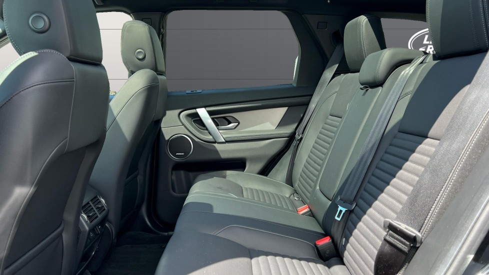 Land Rover Discovery Sport 2.0 D200 Dynamic SE 5dr Auto [5 Seat] Diesel Station Wagon - Image 4
