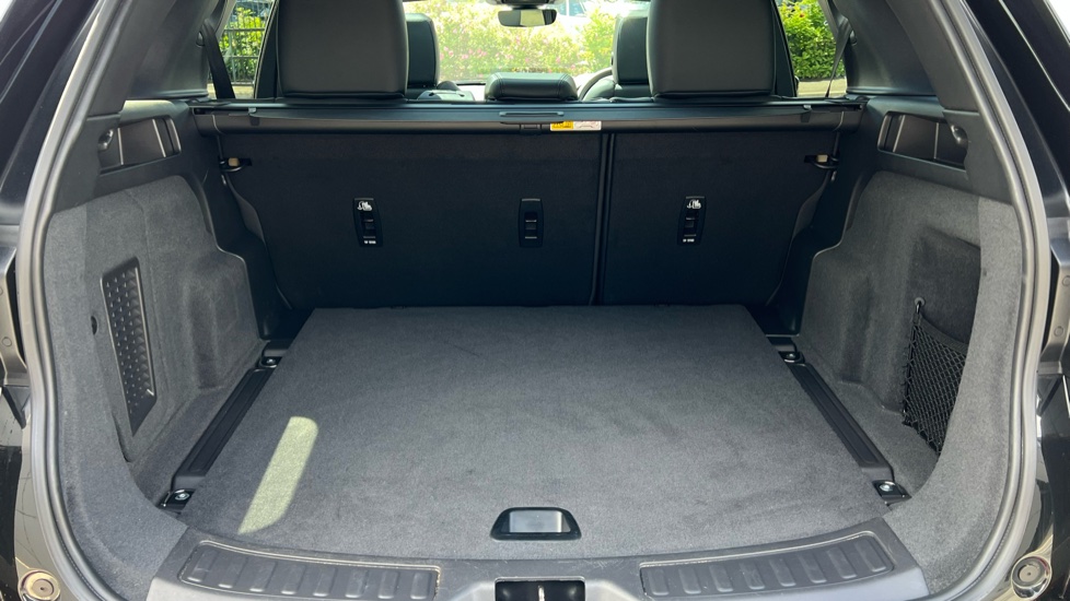 Land Rover Discovery Sport 2.0 D200 Dynamic SE 5dr Auto [5 Seat] Diesel Station Wagon - Image 10