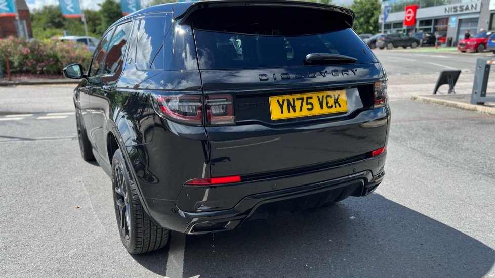 Land Rover Discovery Sport 2.0 D200 Dynamic SE 5dr Auto [5 Seat] Diesel Station Wagon - Image 28