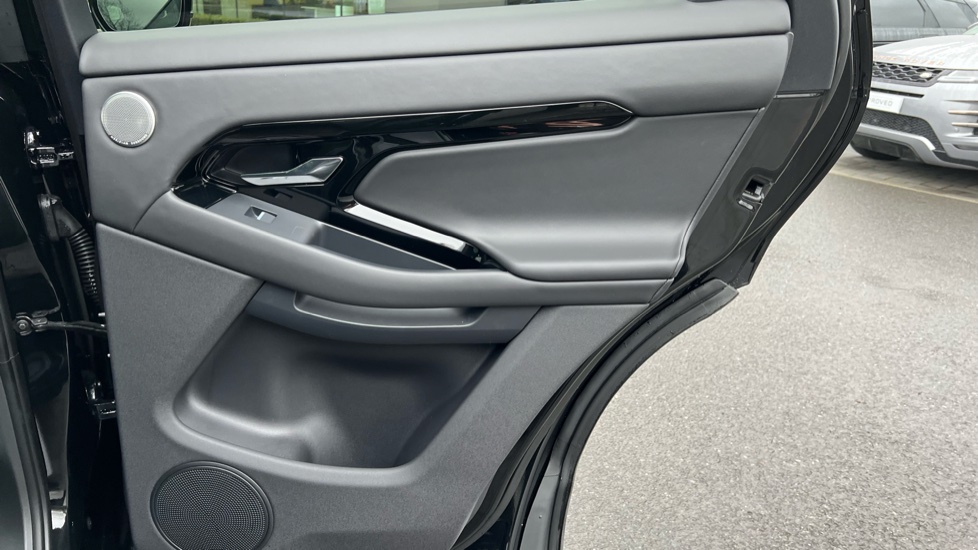 Land Rover Range Rover Evoque 1.5 P270e Autobiography 5dr Auto Hatchback - Image 31