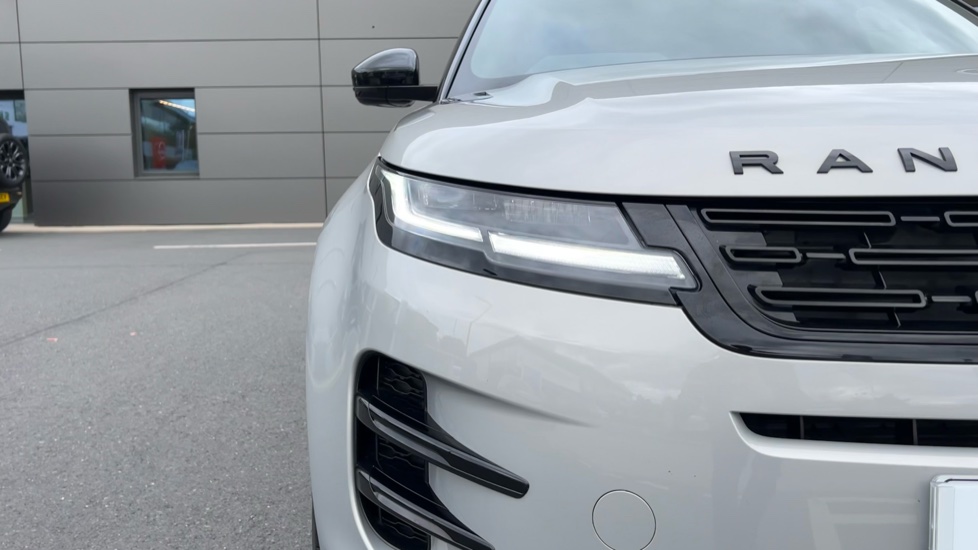 Land Rover Range Rover Evoque 2.0 D200 Edition 5dr Auto Diesel Hatchback - Image 29