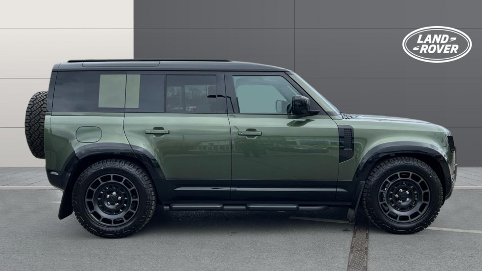 Land Rover Defender 3.0 D250 X-Dynamic HSE 110 5dr Auto Diesel Estate - Image 5