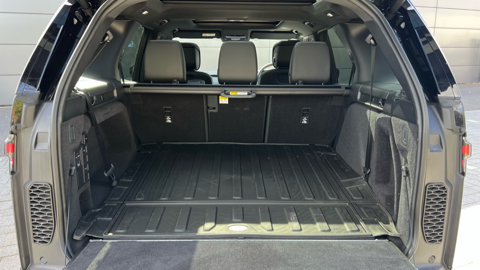 Land Rover Discovery 3.0 D350 Gemini 5dr Auto Diesel Station Wagon - Image 10