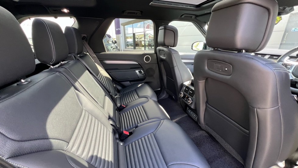Land Rover Discovery 3.0 D350 Gemini 5dr Auto Diesel Station Wagon - Image 32