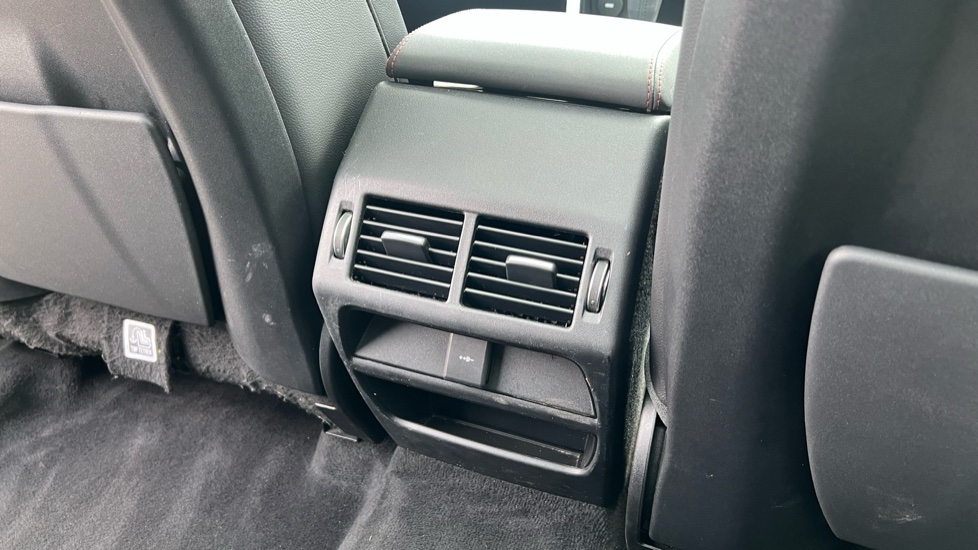 Land Rover Discovery Sport 2.0 D180 R-Dynamic SE 5dr Auto Diesel Station Wagon - Image 18