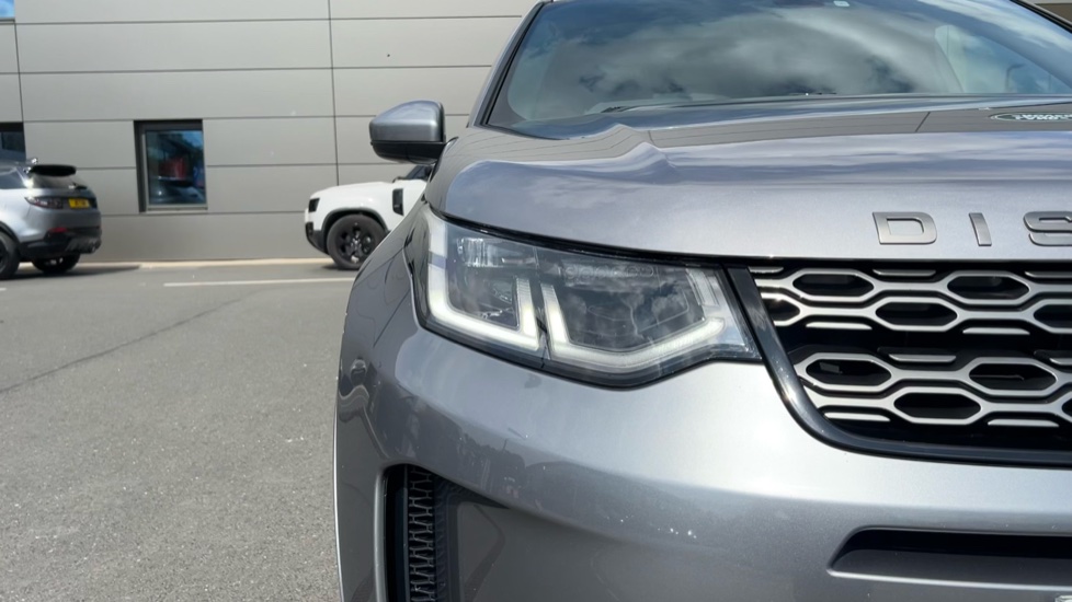 Land Rover Discovery Sport 2.0 D180 R-Dynamic SE 5dr Auto Diesel Station Wagon - Image 29