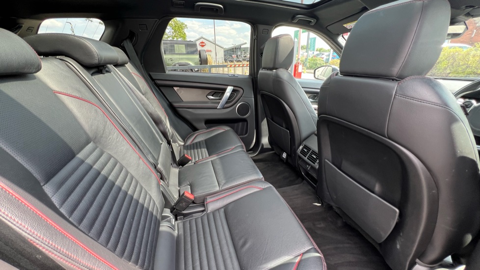 Land Rover Discovery Sport 2.0 D180 R-Dynamic SE 5dr Auto Diesel Station Wagon - Image 32