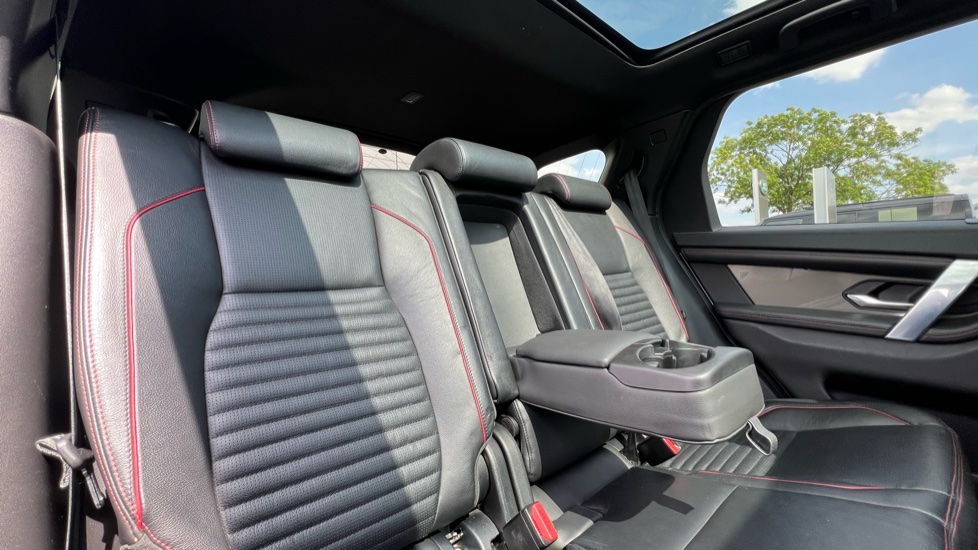 Land Rover Discovery Sport 2.0 D180 R-Dynamic SE 5dr Auto Diesel Station Wagon - Image 33