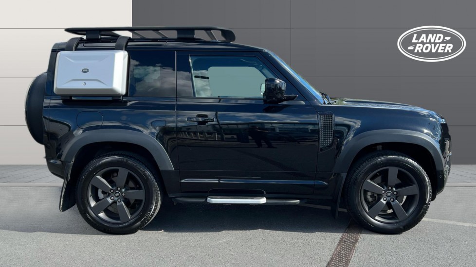 Land Rover Defender 3.0 D250 X-Dynamic HSE 90 3dr Auto Diesel Estate - Image 5