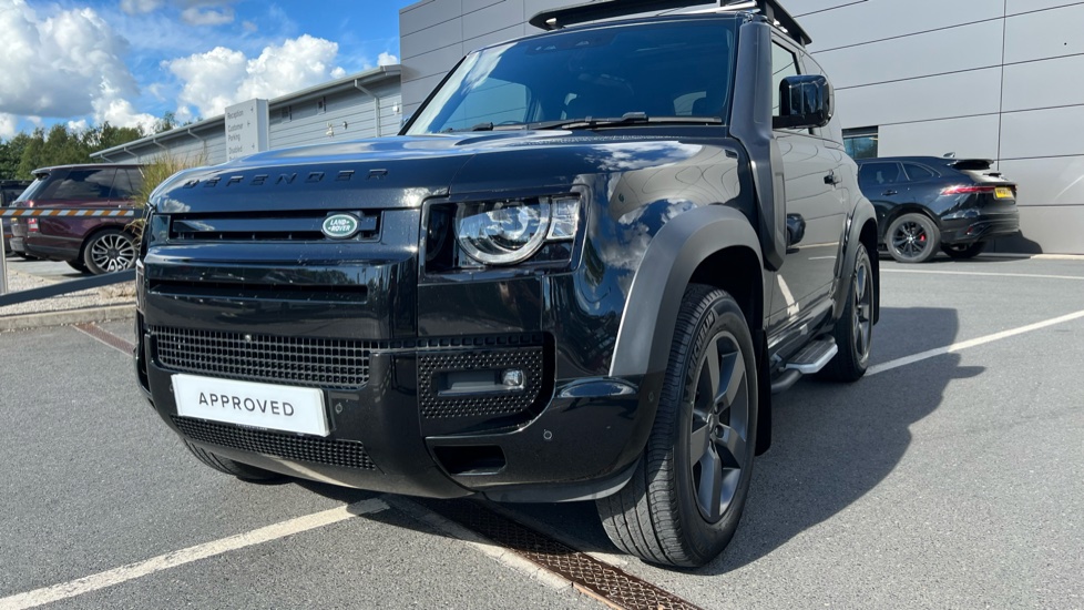 Land Rover Defender 3.0 D250 X-Dynamic HSE 90 3dr Auto Diesel Estate - Image 24