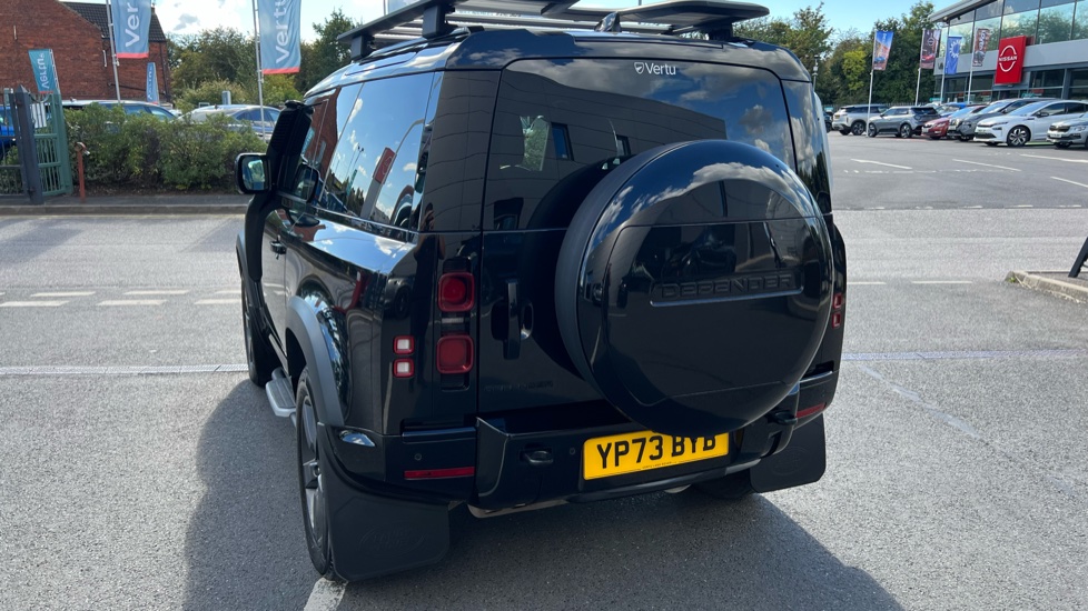 Land Rover Defender 3.0 D250 X-Dynamic HSE 90 3dr Auto Diesel Estate - Image 28