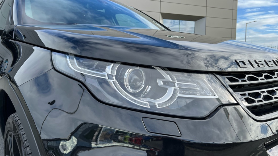 Land Rover Discovery Sport 2.0 TD4 180 HSE Black 5dr Auto Diesel Station Wagon - Image 17