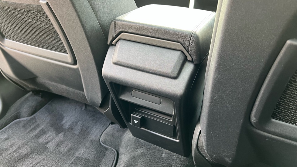 Land Rover Discovery Sport 2.0 TD4 180 HSE Black 5dr Auto Diesel Station Wagon - Image 18