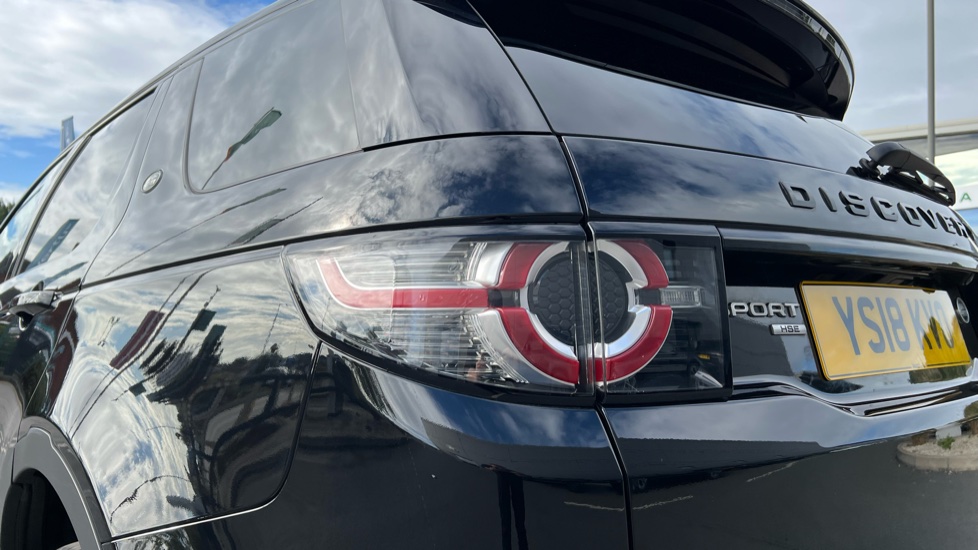 Land Rover Discovery Sport 2.0 TD4 180 HSE Black 5dr Auto Diesel Station Wagon - Image 19
