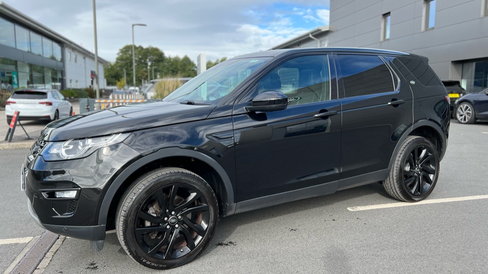 Land Rover Discovery Sport 2.0 TD4 180 HSE Black 5dr Auto Diesel Station Wagon - Image 23