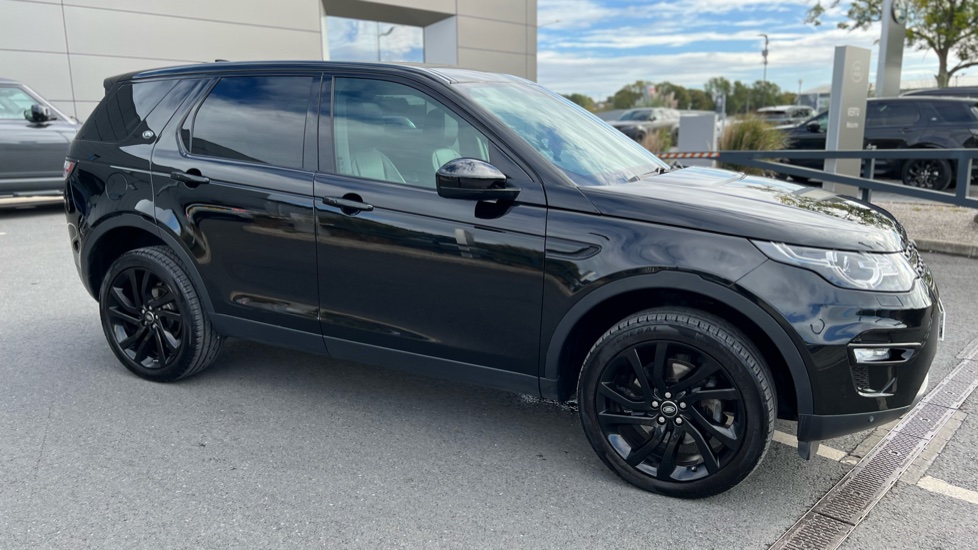 Land Rover Discovery Sport 2.0 TD4 180 HSE Black 5dr Auto Diesel Station Wagon - Image 26