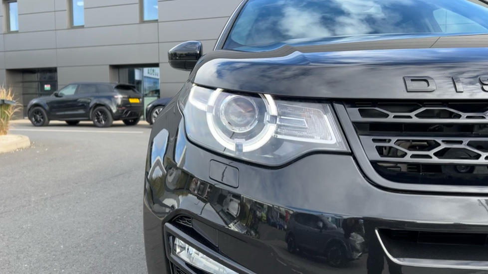 Land Rover Discovery Sport 2.0 TD4 180 HSE Black 5dr Auto Diesel Station Wagon - Image 29