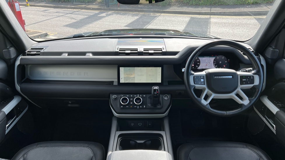 Land Rover Defender 3.0 D250 X-Dynamic SE 110 5dr Auto Diesel Estate - Image 9