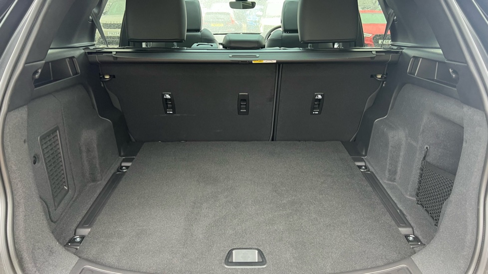 Land Rover Discovery Sport 2.0 D200 Dynamic SE 5dr Auto [5 Seat] Diesel Station Wagon - Image 10