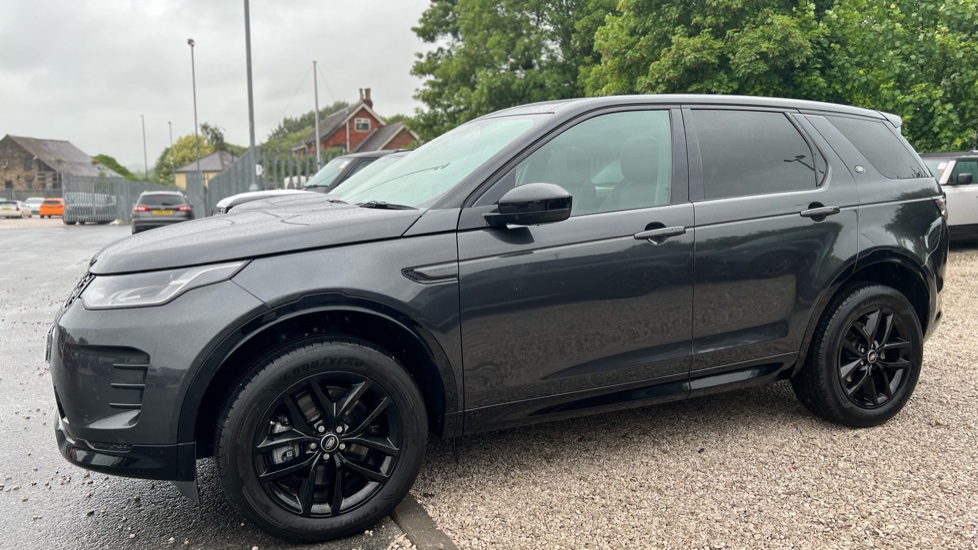 Land Rover Discovery Sport 2.0 D200 Dynamic SE 5dr Auto [5 Seat] Diesel Station Wagon - Image 23