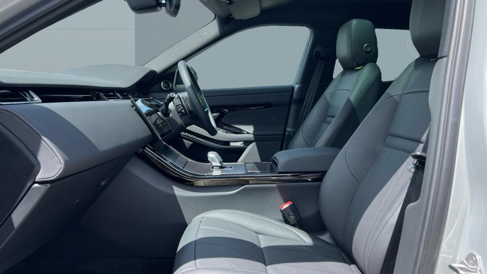 Land Rover Range Rover Evoque 2.0 D200 Edition 5dr Auto Diesel Hatchback - Image 3