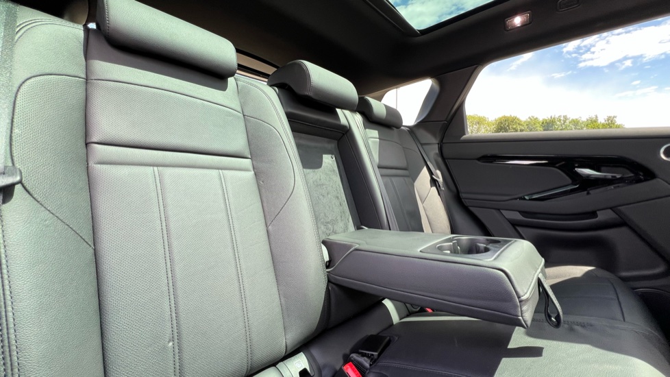 Land Rover Range Rover Evoque 2.0 D200 Edition 5dr Auto Diesel Hatchback - Image 33