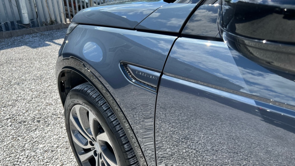 Land Rover Discovery Sport 2.0 D200 Dynamic SE 5dr Auto [7 Seat] Diesel Station Wagon - Image 20