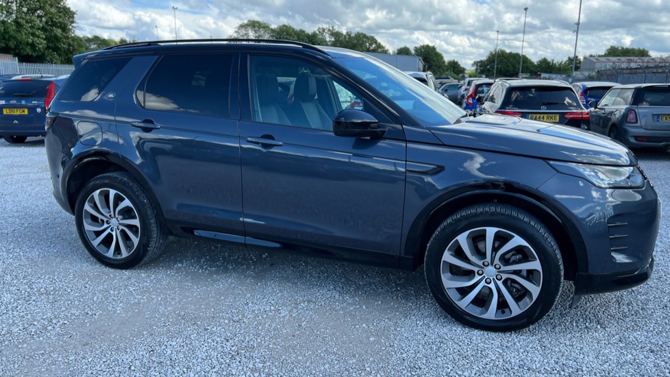 Land Rover Discovery Sport 2.0 D200 Dynamic SE 5dr Auto [7 Seat] Diesel Station Wagon - Image 26
