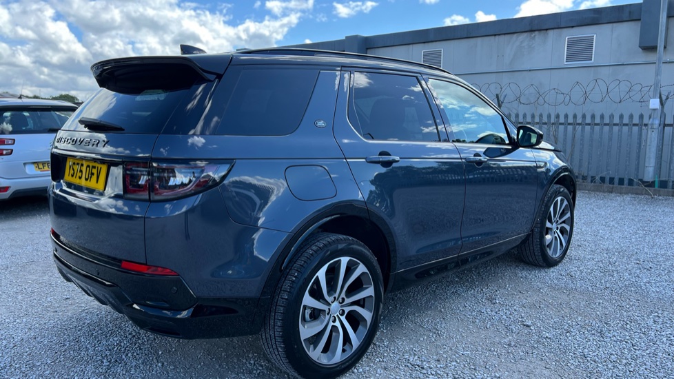 Land Rover Discovery Sport 2.0 D200 Dynamic SE 5dr Auto [7 Seat] Diesel Station Wagon - Image 27