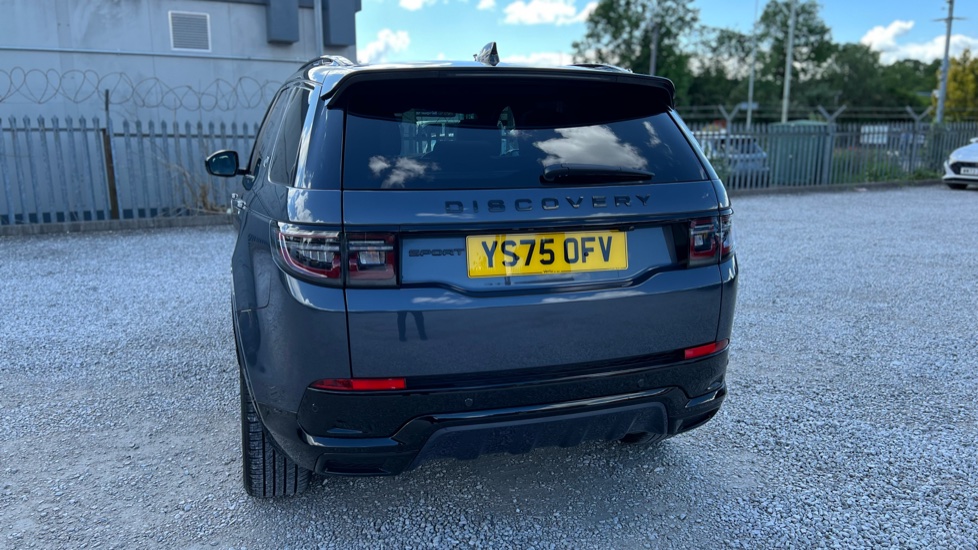 Land Rover Discovery Sport 2.0 D200 Dynamic SE 5dr Auto [7 Seat] Diesel Station Wagon - Image 28