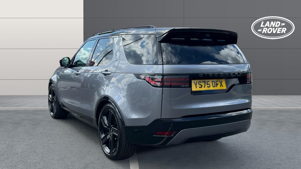 Land Rover Discovery 3.0 D350 Dynamic HSE 5dr Auto Diesel Station Wagon - Image 2