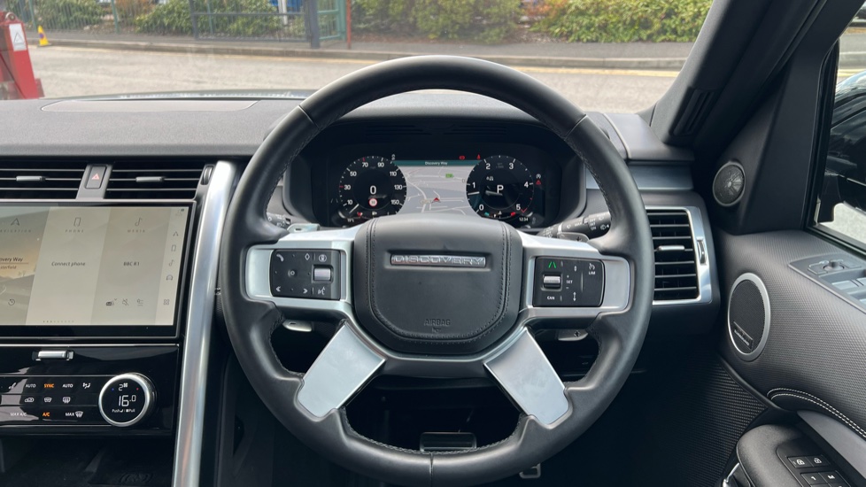 Land Rover Discovery 3.0 D350 Dynamic HSE 5dr Auto Diesel Station Wagon - Image 15