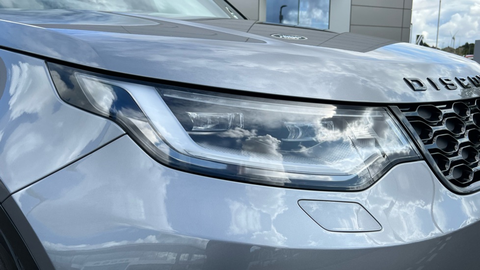 Land Rover Discovery 3.0 D350 Dynamic HSE 5dr Auto Diesel Station Wagon - Image 17