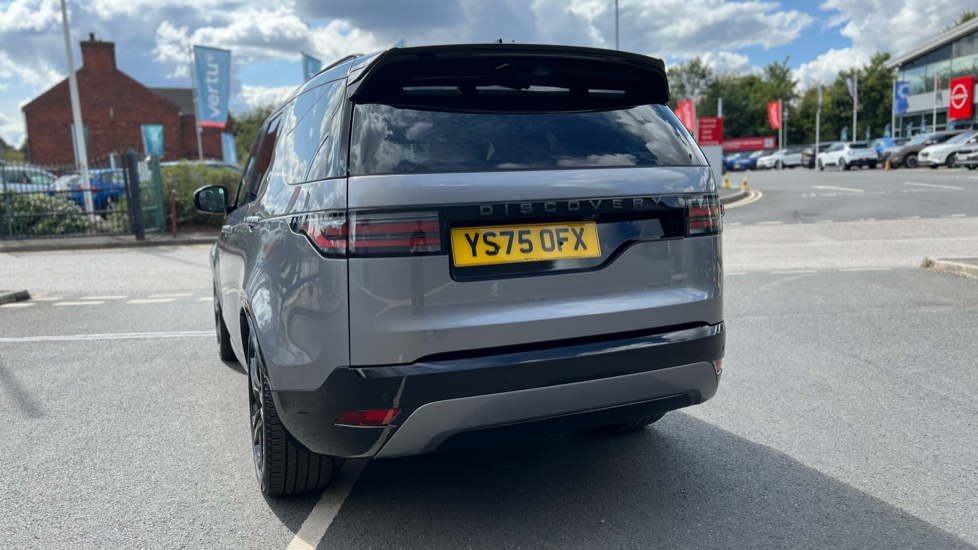 Land Rover Discovery 3.0 D350 Dynamic HSE 5dr Auto Diesel Station Wagon - Image 28