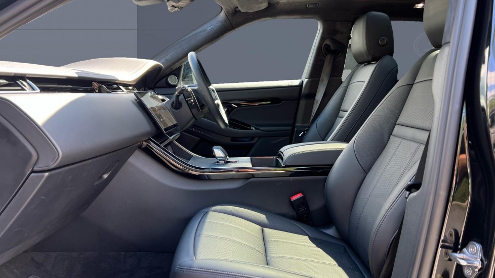 Land Rover Range Rover Evoque 2.0 D200 Autobiography 5dr Auto [Revised] Diesel Hatchback - Image 3
