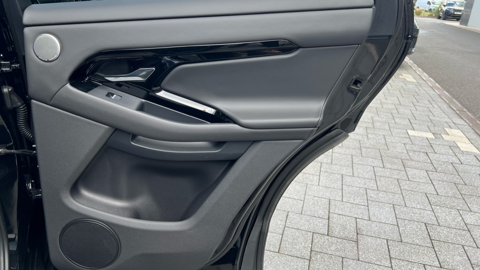 Land Rover Range Rover Evoque 2.0 D200 Autobiography 5dr Auto [Revised] Diesel Hatchback - Image 31