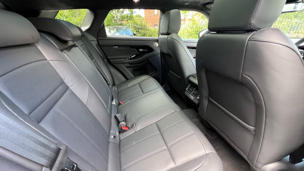 Land Rover Range Rover Evoque 2.0 D200 Autobiography 5dr Auto [Revised] Diesel Hatchback - Image 32