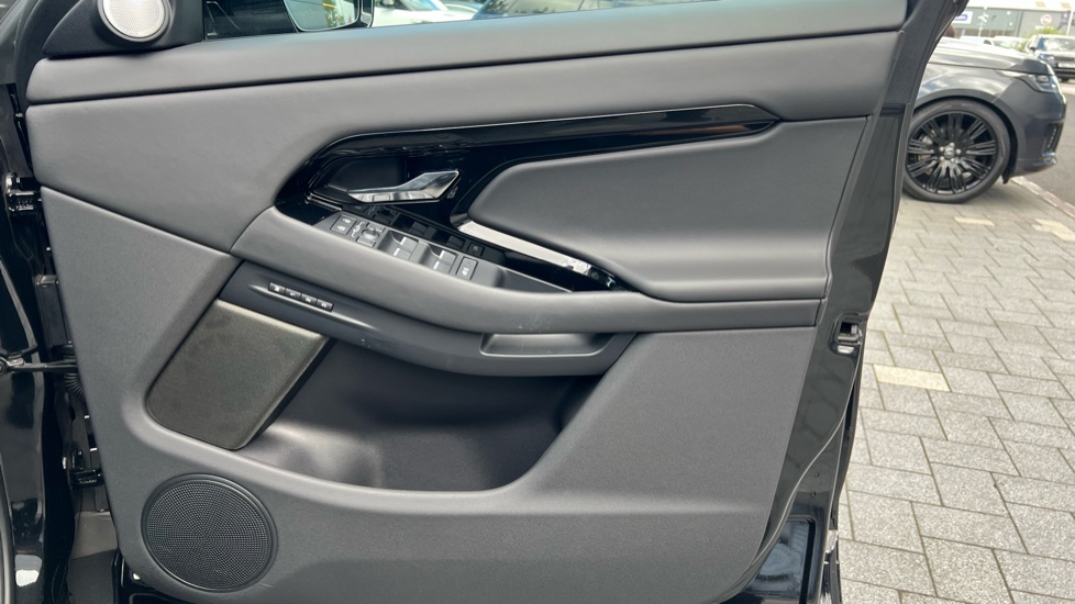 Land Rover Range Rover Evoque 2.0 D200 Autobiography 5dr Auto [Revised] Diesel Hatchback - Image 34