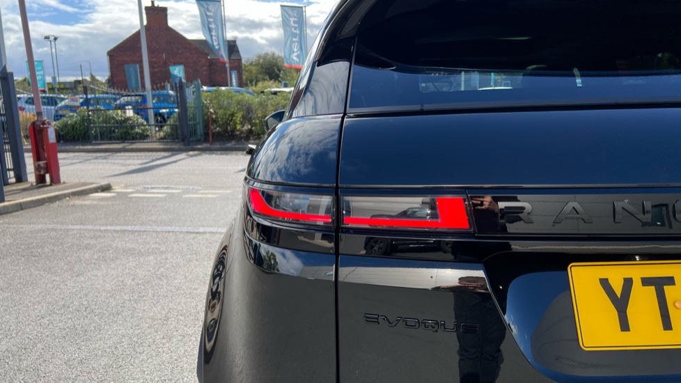 Land Rover Range Rover Evoque 2.0 D200 Autobiography 5dr Auto [Revised] Diesel Hatchback - Image 28