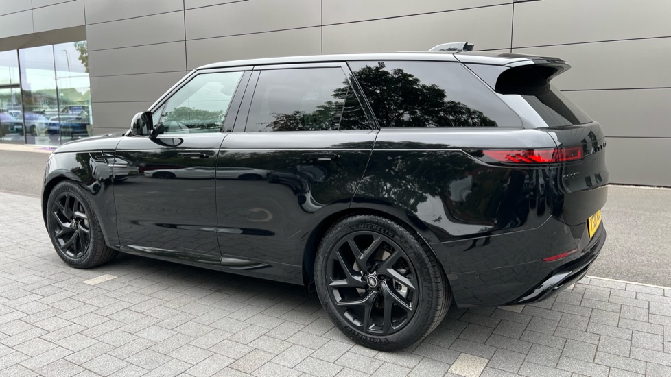Land Rover Range Rover Sport 3.0 D300 Dynamic SE 5dr Auto Diesel Estate - Image 21