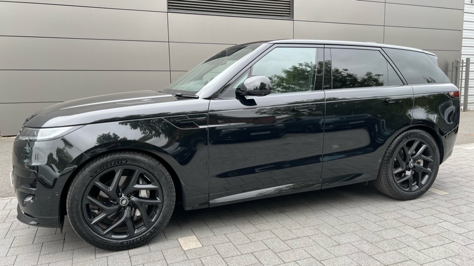 Land Rover Range Rover Sport 3.0 D300 Dynamic SE 5dr Auto Diesel Estate - Image 23
