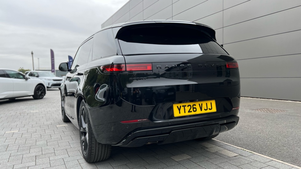 Land Rover Range Rover Sport 3.0 D300 Dynamic SE 5dr Auto Diesel Estate - Image 28