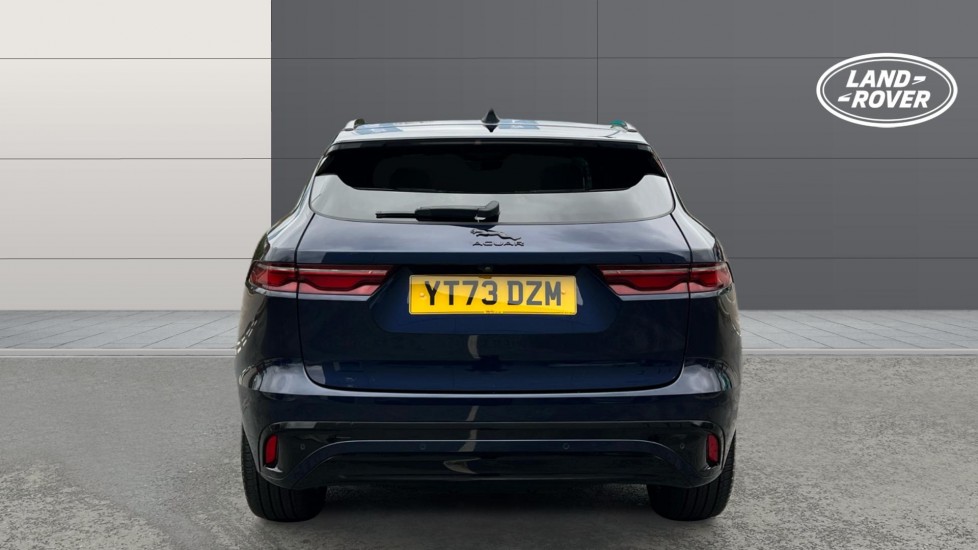 Jaguar F-Pace 2.0 P250 R-Dynamic HSE Black 5dr Auto AWD Petrol Estate - Image 6