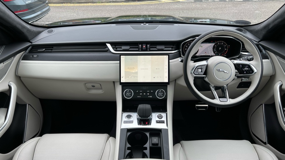 Jaguar F-Pace 2.0 P250 R-Dynamic HSE Black 5dr Auto AWD Petrol Estate - Image 9